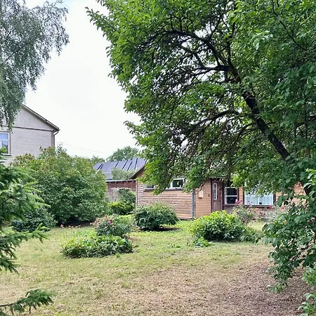 Vaikne, Hubane Ja Privaatne Korter Linna Suedames! Kuressaare Exterior photo
