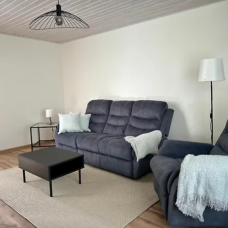 Vaikne, Hubane Ja Privaatne Korter Linna Suedames! Kuressaare Exterior photo