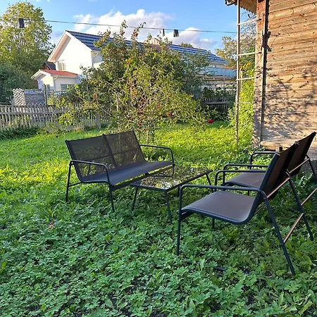 Vaikne, Hubane Ja Privaatne Korter Linna Suedames! Kuressaare Exterior photo