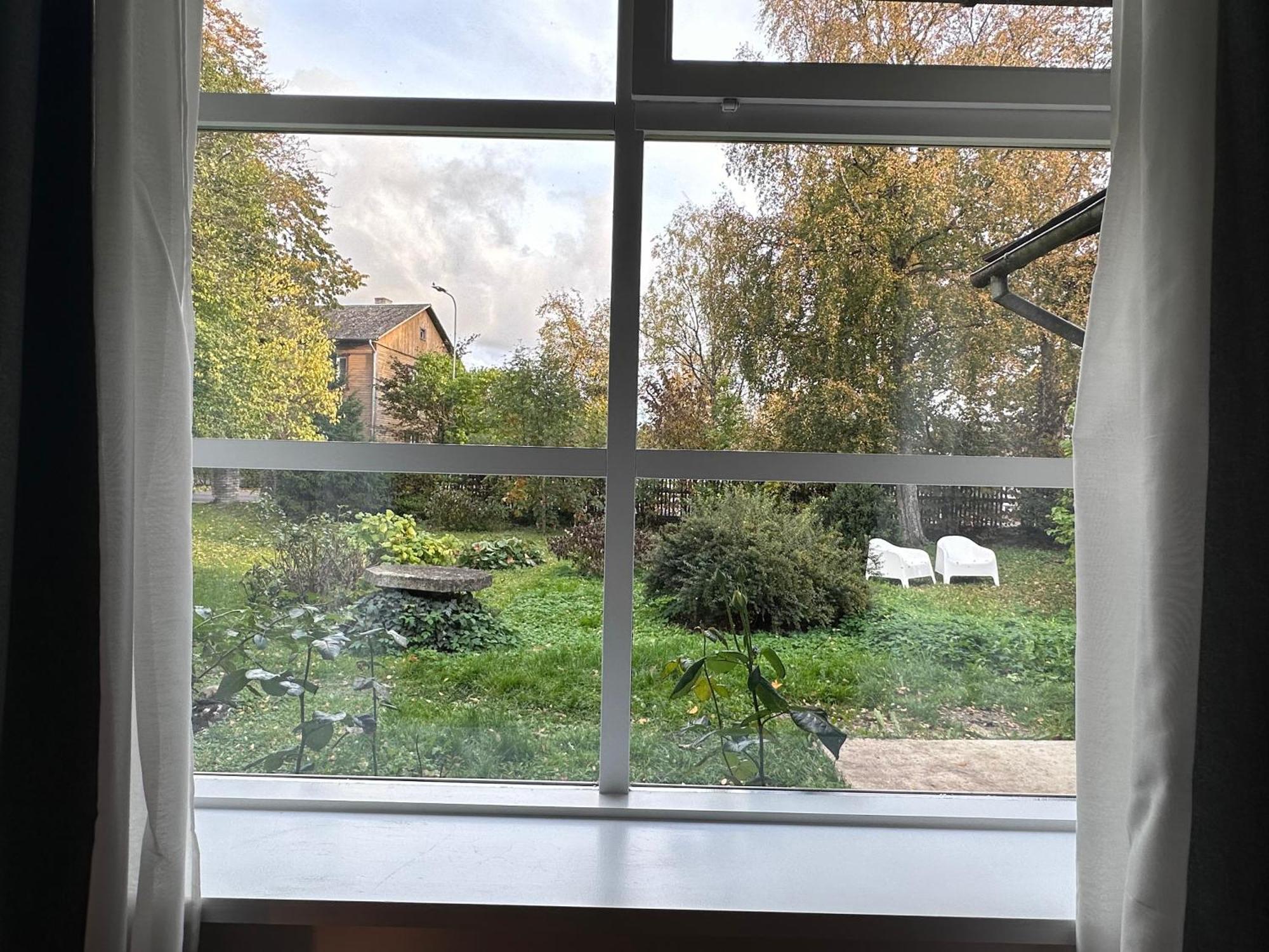 Vaikne, Hubane Ja Privaatne Korter Linna Suedames! Apartment Kuressaare