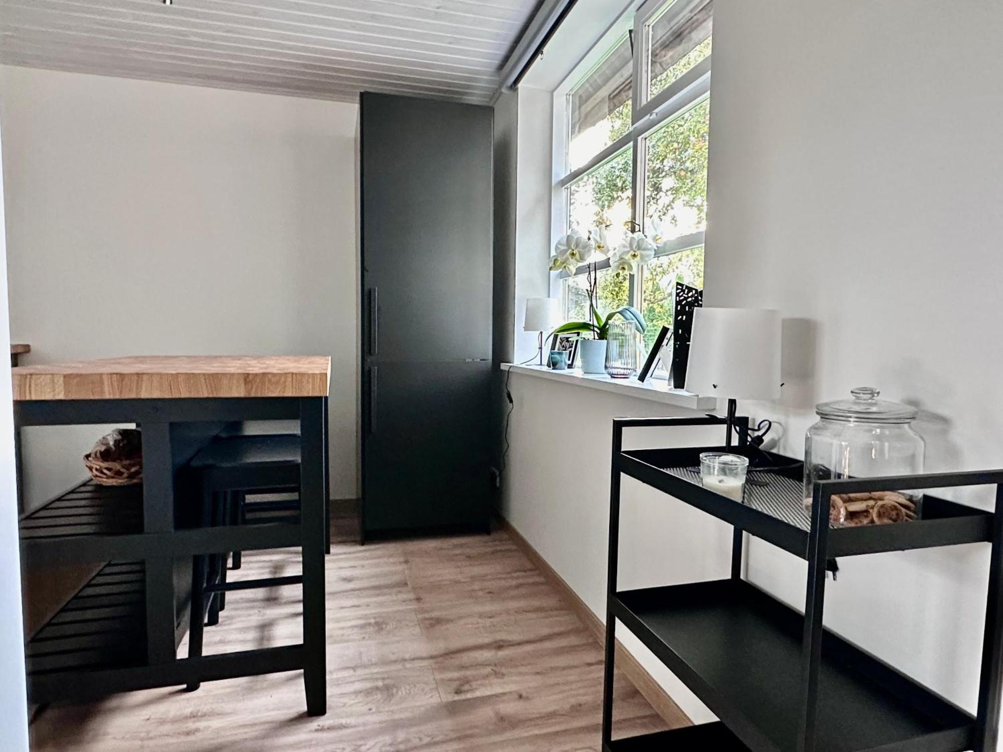 Vaikne, Hubane Ja Privaatne Korter Linna Suedames! Apartment